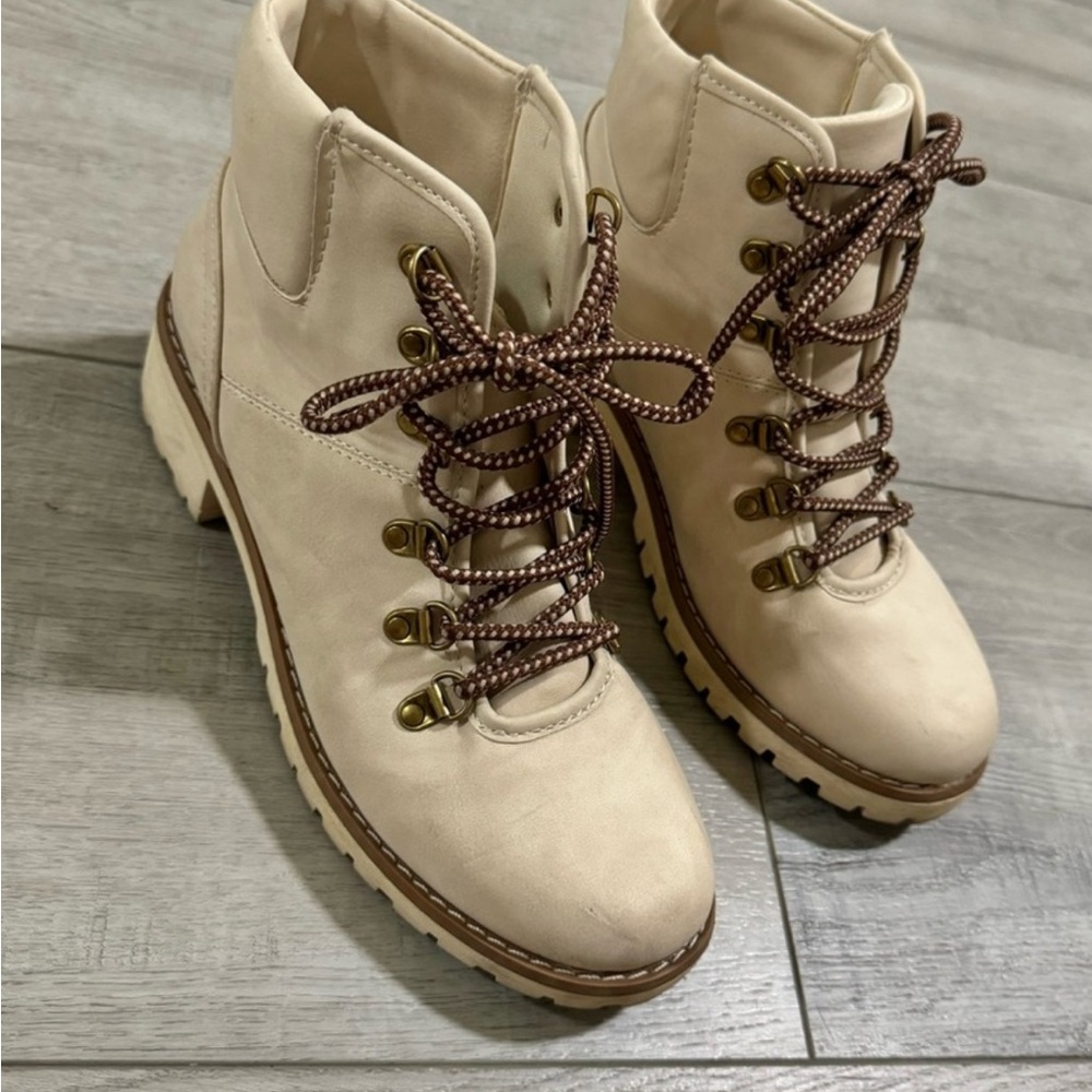 Women's Cream combat Boots- very stylish